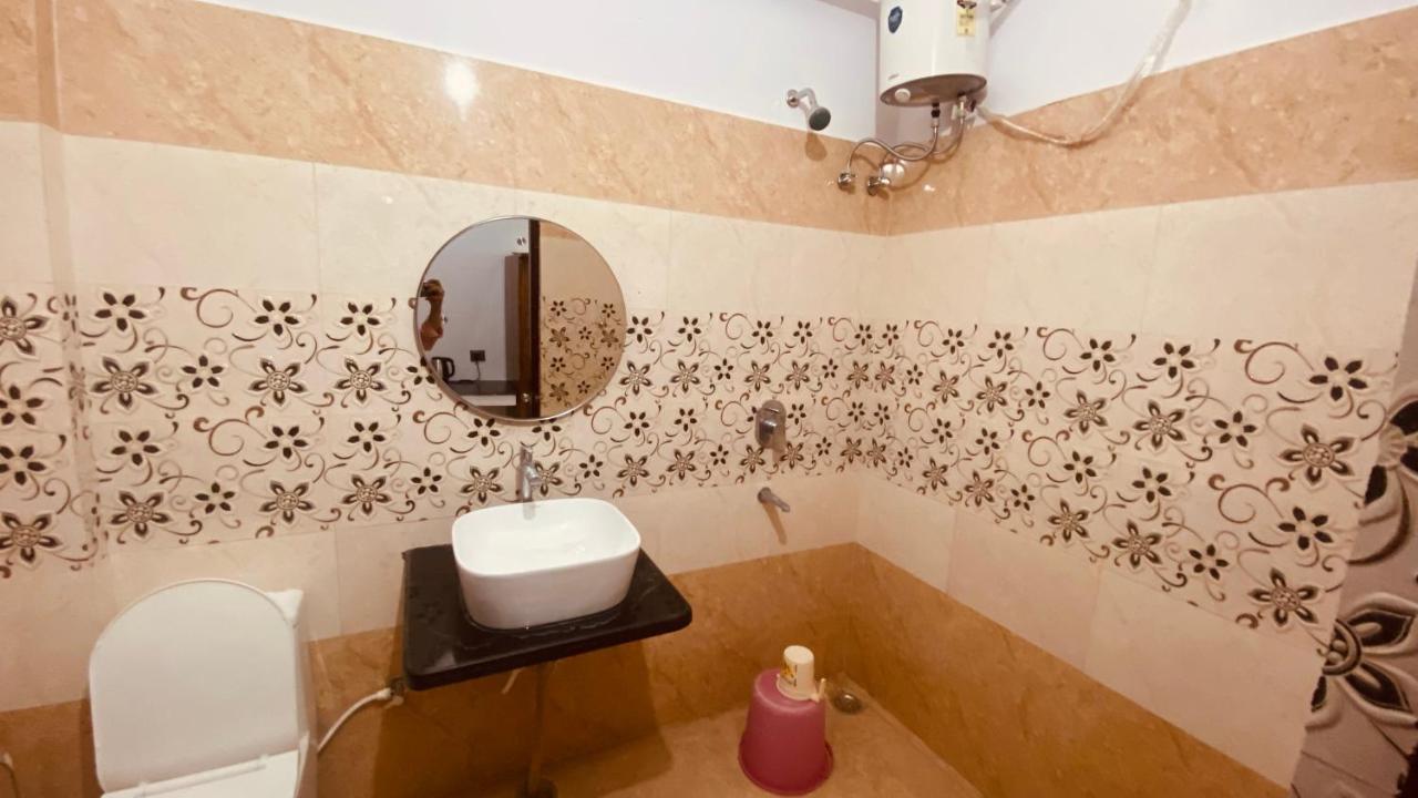 Shivalik Residency - Hotel & Banquet Hall Bāra Banki Eksteriør billede