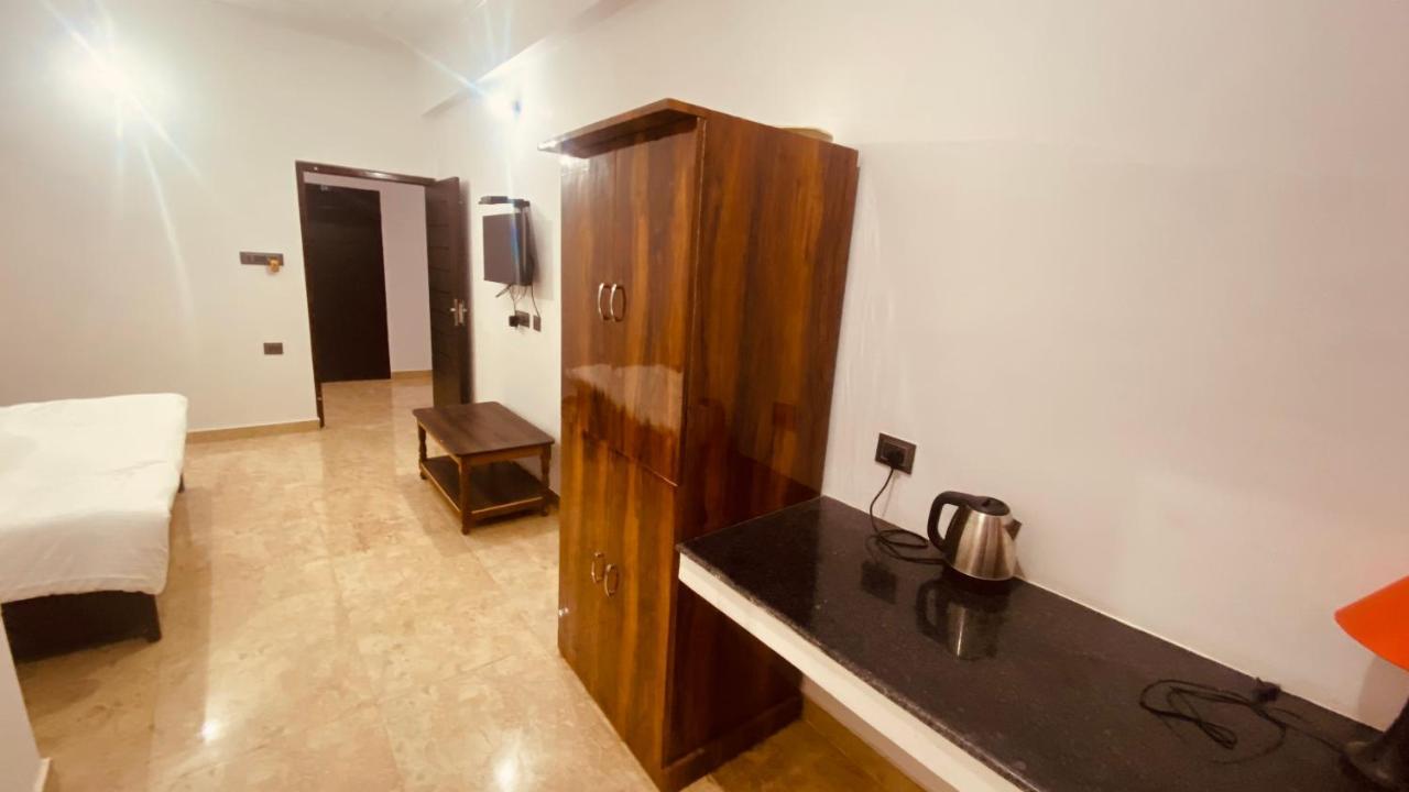 Shivalik Residency - Hotel & Banquet Hall Bāra Banki Eksteriør billede